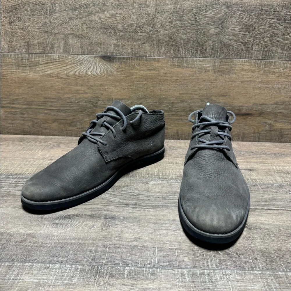 Timberland Gray Suede Chukka Boots Men's Size 9